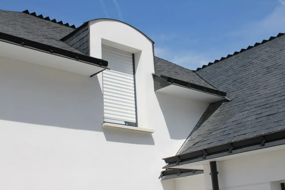 Pose de volets près de Malestroit